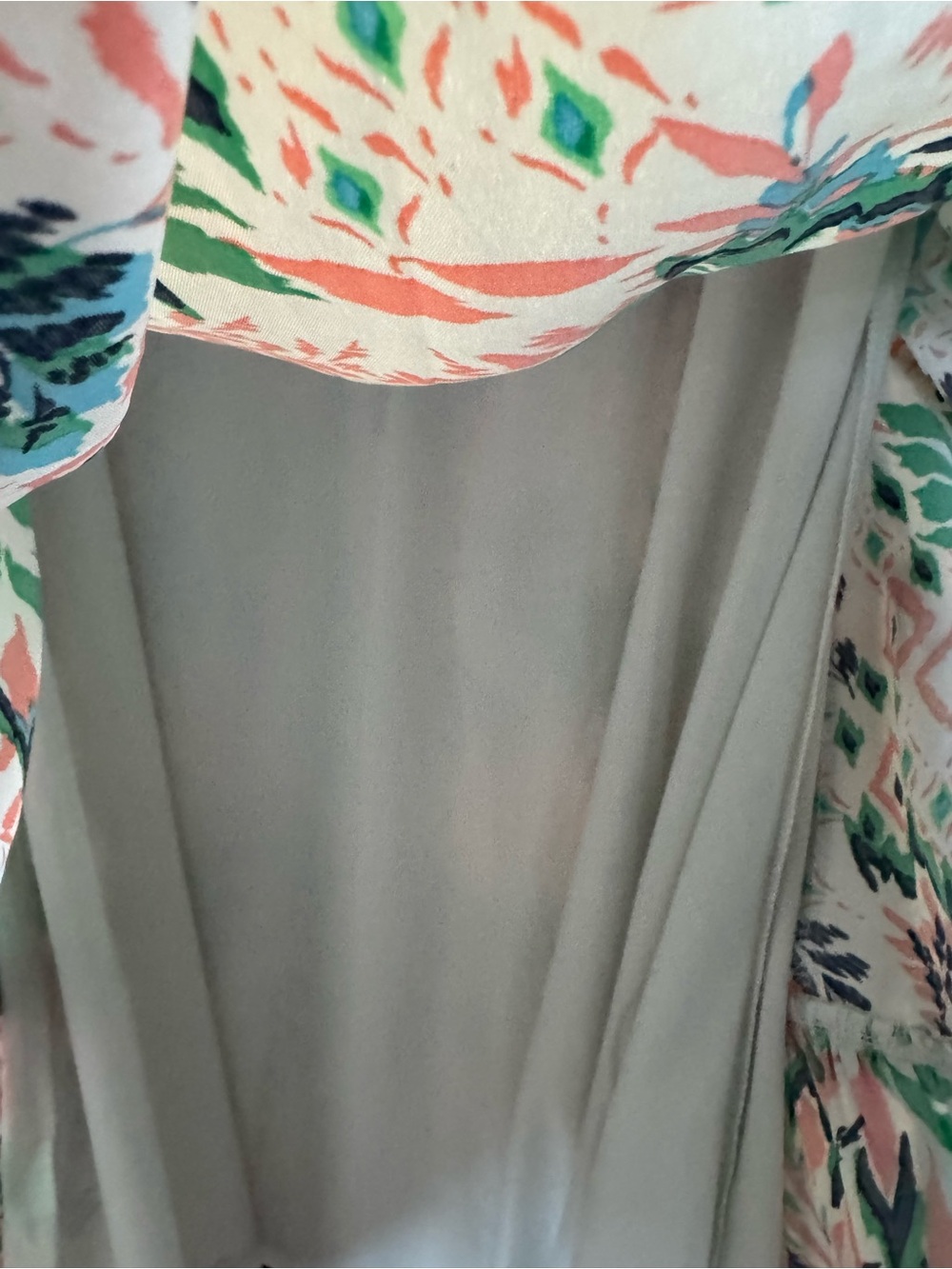 entro Leaf Print V-neck Short Midi Dress - Picture 8 of 9